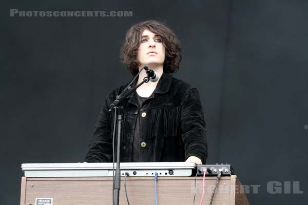 TEMPLES - 2013-08-25 - SAINT CLOUD - Domaine National - Grande Scene - Adam Thomas Smith